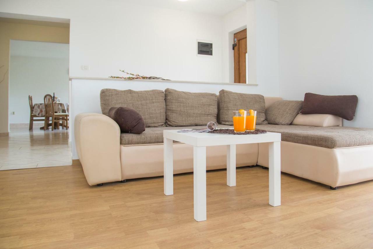 Ferienwohnung Basanni Labin  Exterior foto